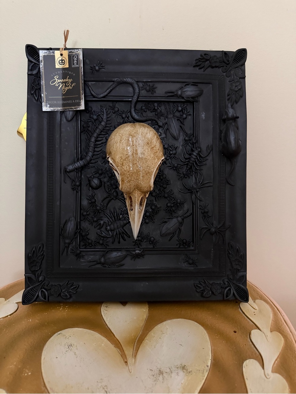 Spooky Night Halloween Resin Gothic Wall Hanging Plaque with Raven Skull